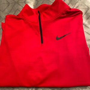 Nike Pullover!